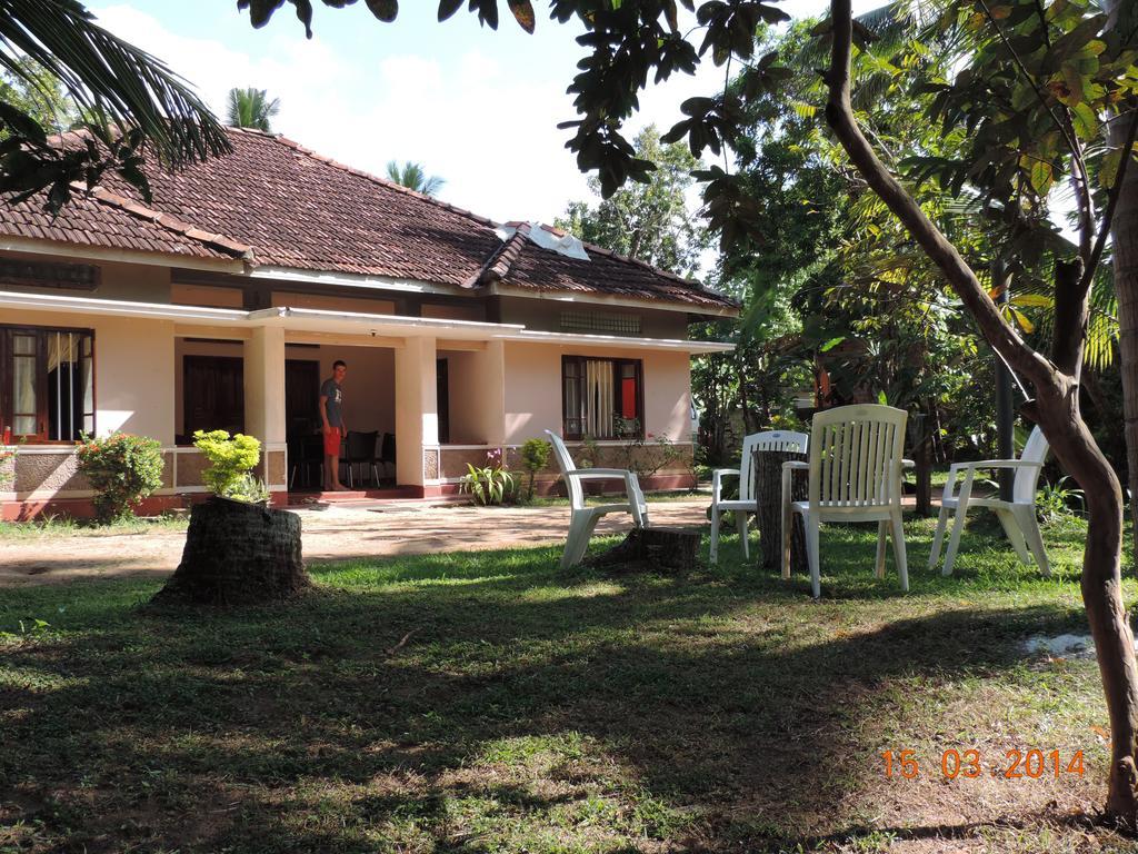 Sun Vivanta Resort Mirissa Exterior foto